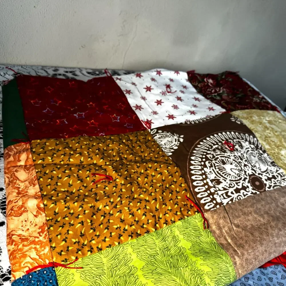 Vintage Handmade Hand-Tied Patchwork Quilt Twin 78x62 Scrappy Red Blue Cotton